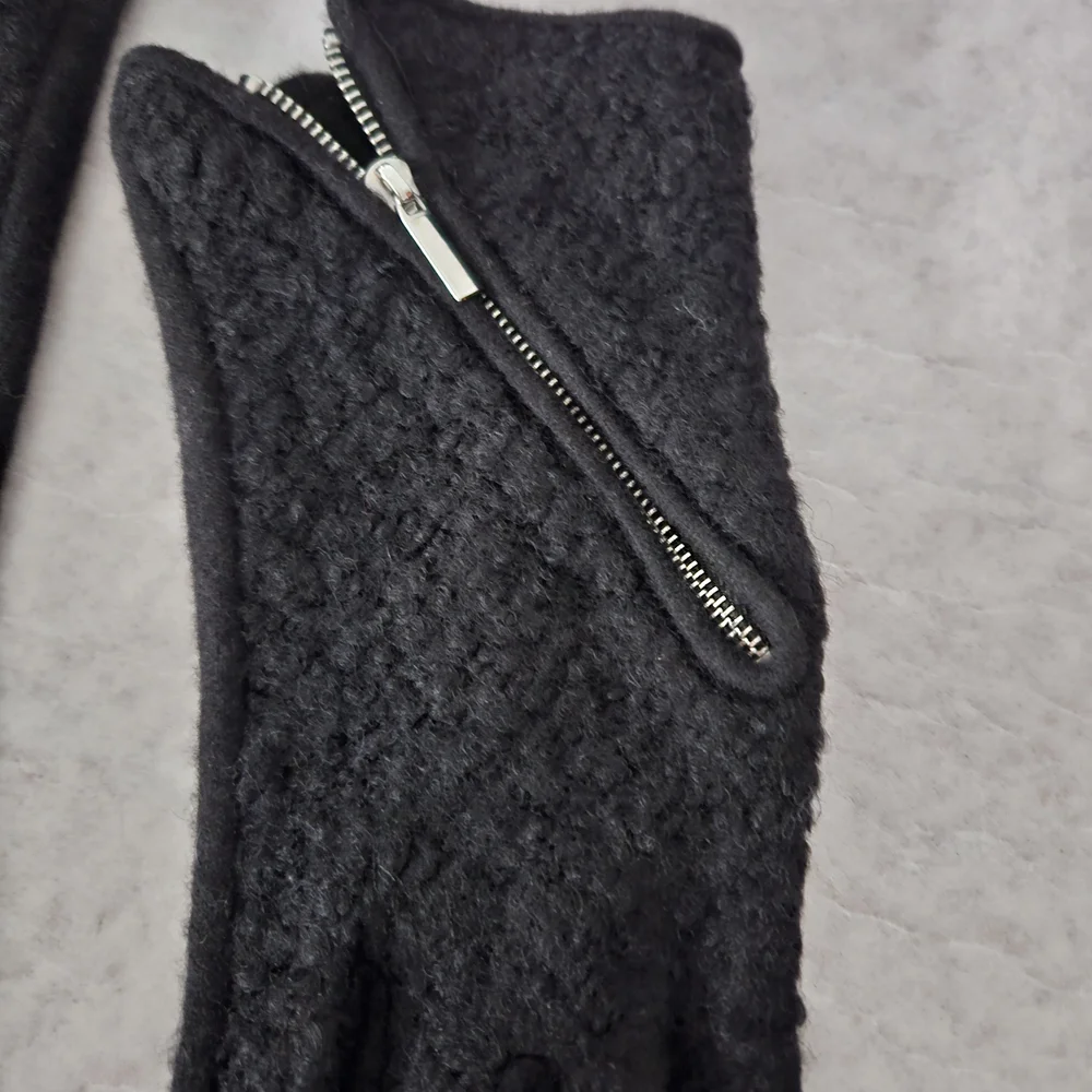Echo Wool Cashmere Blend Black Gloves